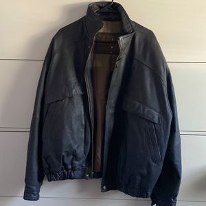 Joshua Ross vintage zip up Bomber jacket. Nice shape. Size XL